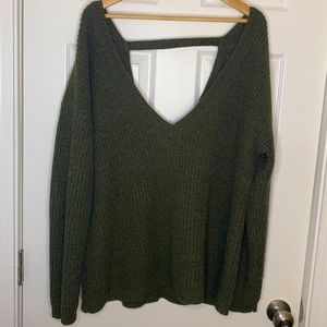 2x forever 21 + plus green v neck sweater with back cut out